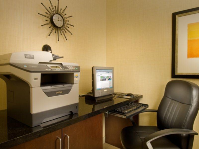 สปริงฮิลล์ สวีท แจ็กสันวิลล์ แอร์พอร์ต Hotel ภายนอก รูปภาพ